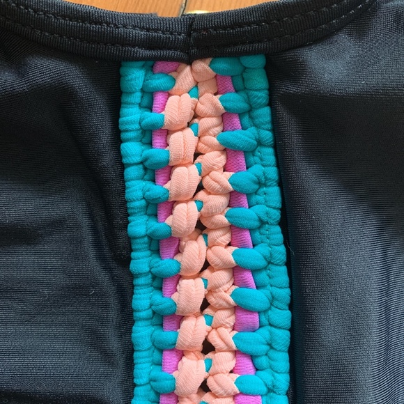 swim top with braided detail M - Picture 4 of 4